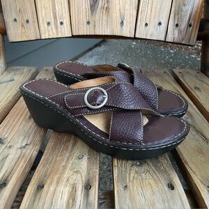 GNW Wedge Brown Slide Sandals Womens Size 9 Pebbled Leather